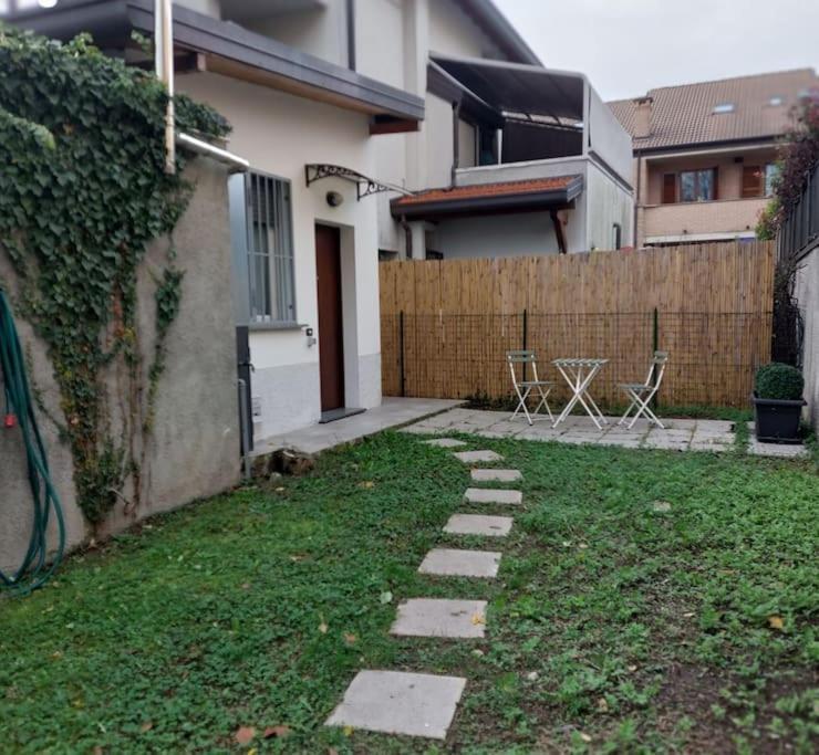 Smile Home! Graziosa Casa Con Parcheggio E Giardino Bovísio-Masciago Milanese Exterior photo